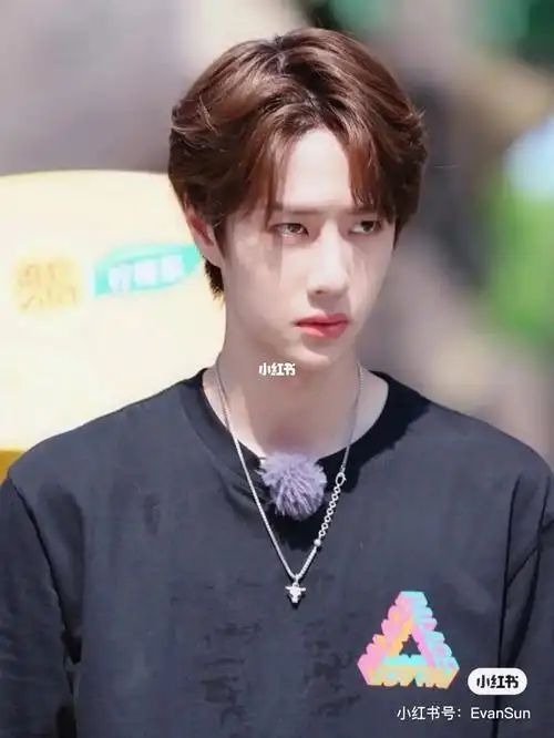 gucci王一博同款牛头项链