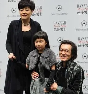 哈文和李咏的结婚照 哈文资料照片_明星夫妻_大明星网