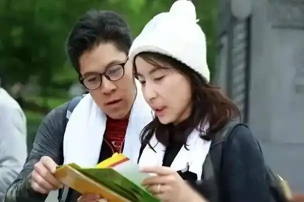 霍家遗产风波12年后霍启刚和郭晶晶现成了家族的脸面