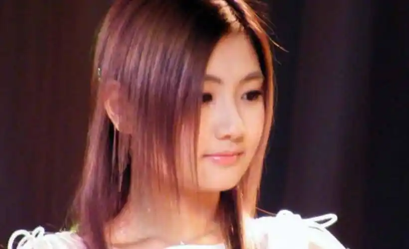 原创任家萱烧伤重生十周年打不倒你的都会让你变强谢谢你的坚强