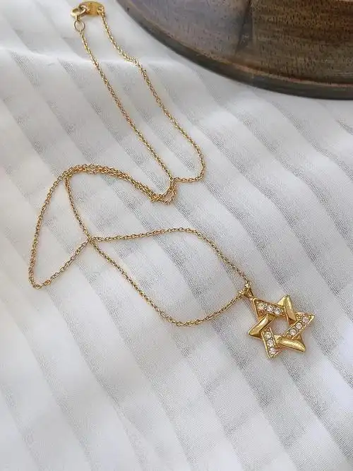 美国回流中古饰品,avon打标;吊坠是六芒星造型,简约时尚,复古百搭