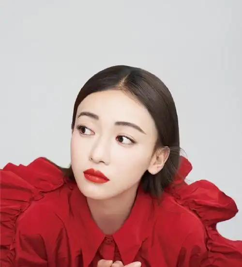 吴谨言优雅甜美写真图片16