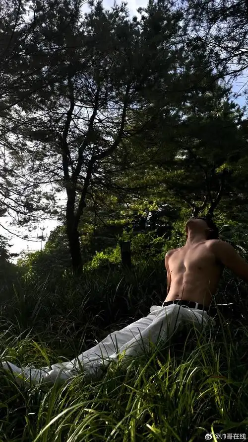 肌肉帅哥营超话腹肌帝国超话腹肌男大超话#男大##健