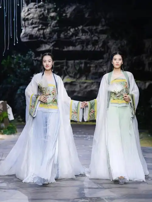 盖娅传说演绎古典传统文化跟当今时尚的结合