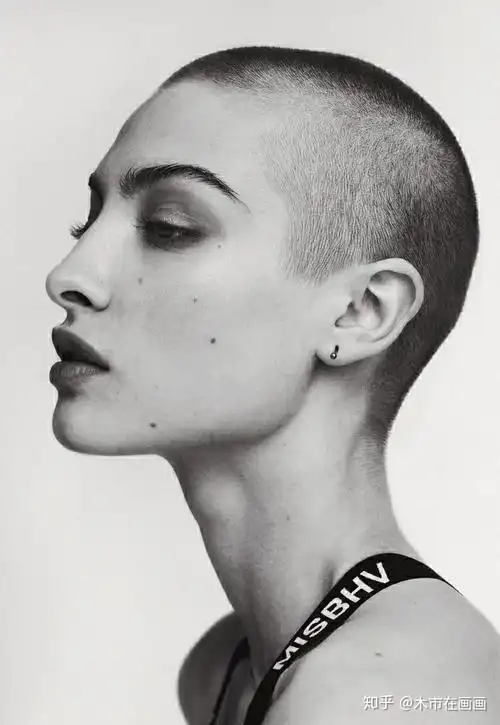 寸头的女生也能自信充满魅力