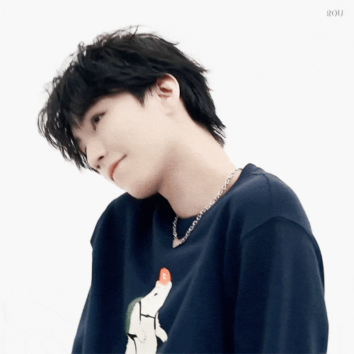 王俊凯甜甜歪头杀 可可爱爱甜到心坎里