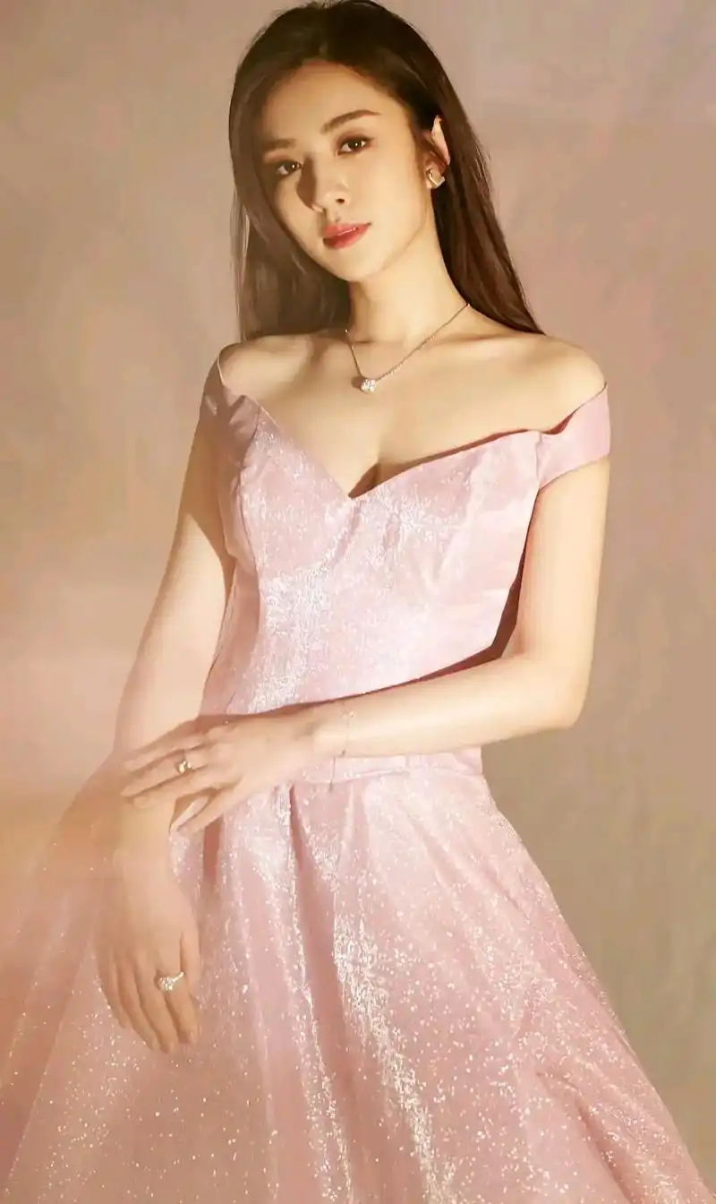 王晓晨肤白貌美,性感撩人,只给懂得欣赏的你