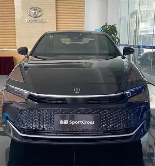 预售价36.9万元起,全新一代丰田皇冠到店实拍,将于6月21日上市