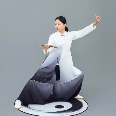 女士太极服图片
