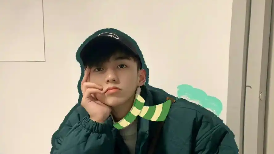 95桌面壁纸篇帅帅气气#余庆伟  #人鱼线的pdd