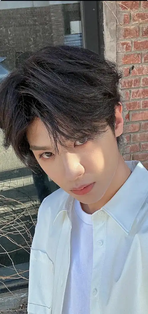 壁纸超话明星壁纸第341期|黄明昊