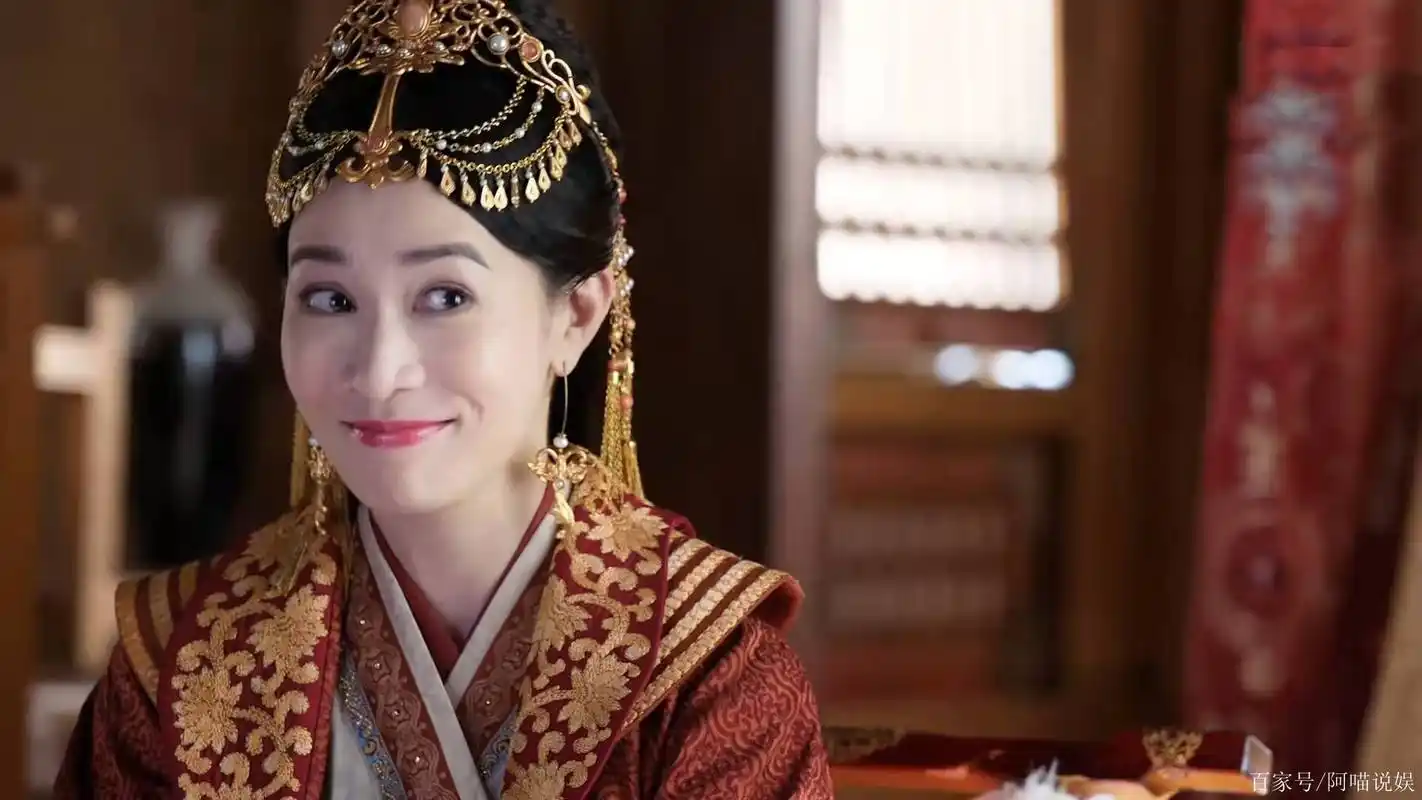 佘诗曼在《燕云台》一颦一笑优雅大方,原来五官的作用还能这么大