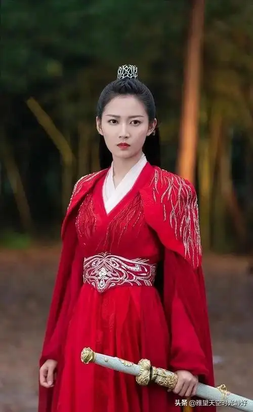 古装女明星图片唯美古风(盘点那些一眼就忘不了的古装红衣女神—一袭