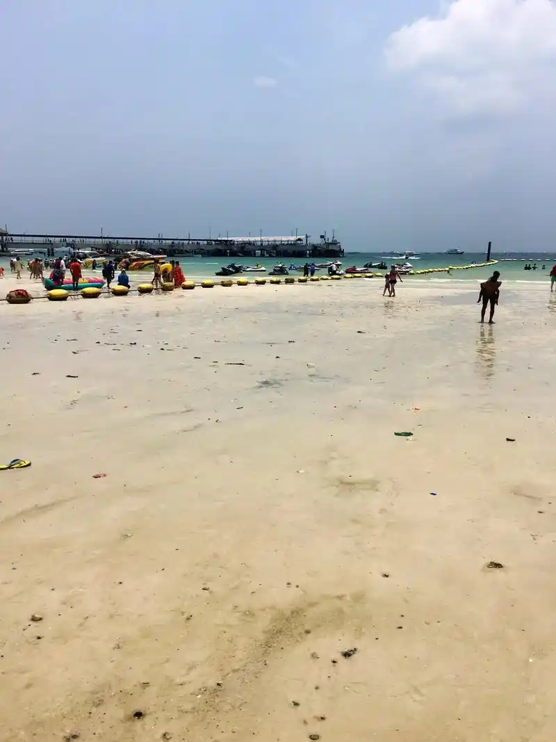 海滩景色美如画 #阳光沙滩海浪 #每一张照片都是满满的回忆 - 抖音