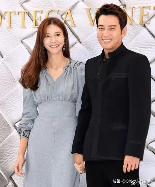 大前辈,除了刚恋爱的韩艺瑟,其他4位女星都已经结婚,有家庭,老公和