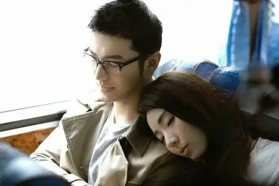 图隋棠使坏伸手进黄晓明裤裆