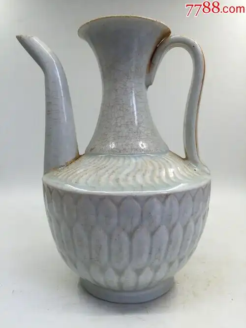 元代青白瓷瓜菱酒壶