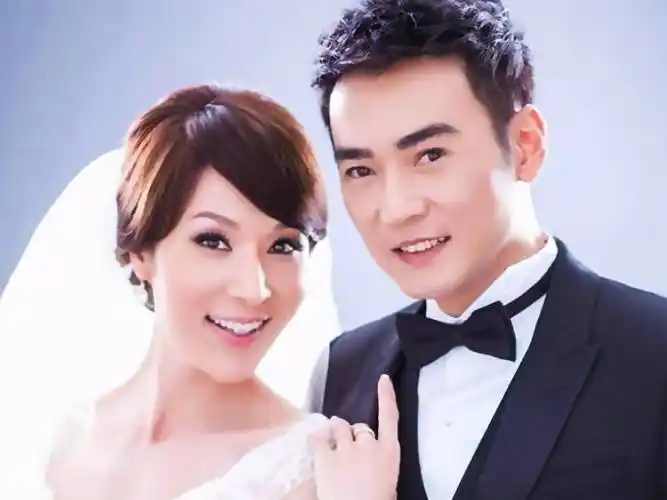 焦恩俊这么帅还很有责任心,也不知道他的前妻是怎么想的,这么好的一个