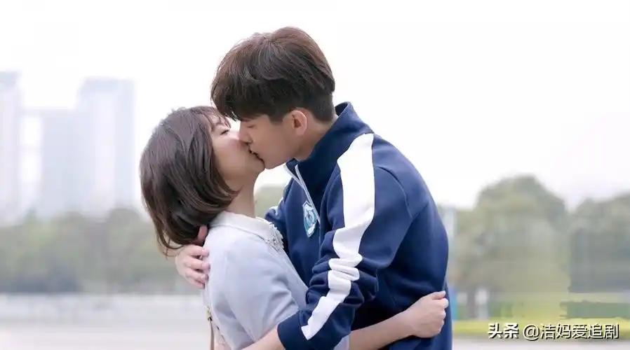 08,狐狸的夏天《狐狸的夏天》是由谭松韵,姜潮主演的.