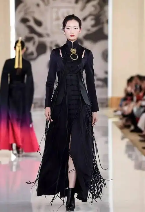 最美中国风品牌盖娅传说2020春夏大秀