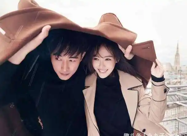 唐嫣和中戏校友聚餐,粉色上衣甜美少女,当妈后筷子腿依旧_时尚_罗晋