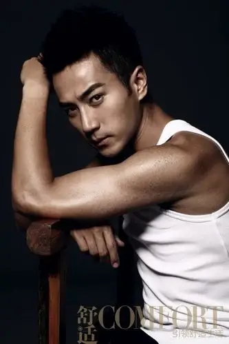 刘恺威写真半裸秀肌肉性感诱人