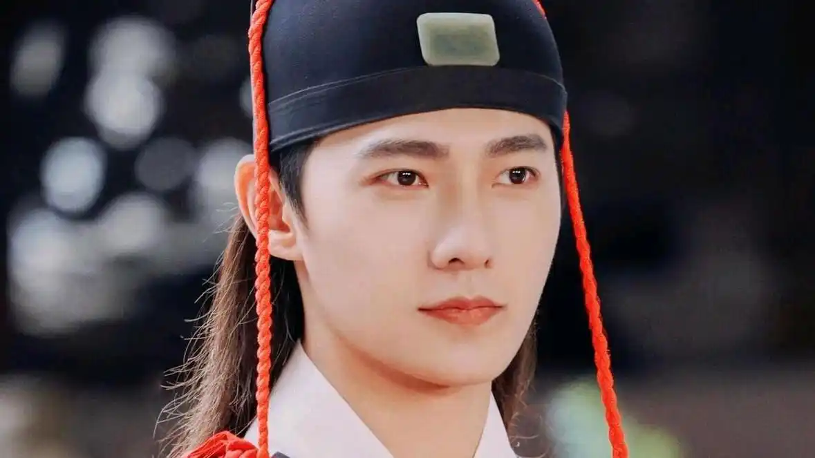 杨洋惊艳古装新篇:易沙之魅,闪耀仙侠六巅