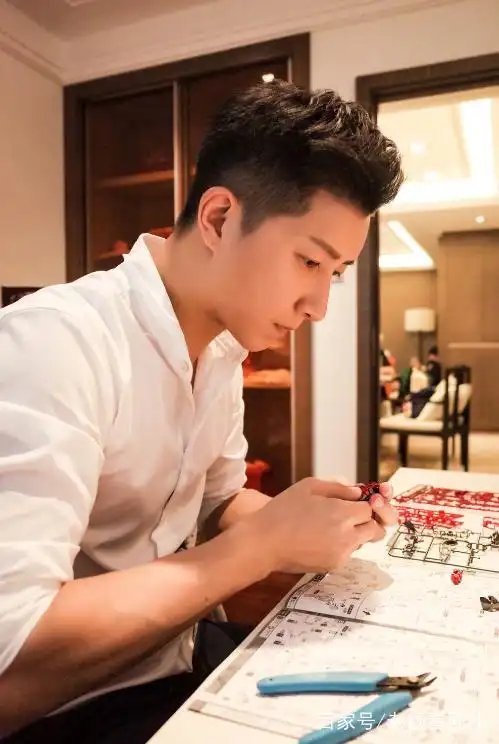 韩庚:帅气身姿,迷人的面孔