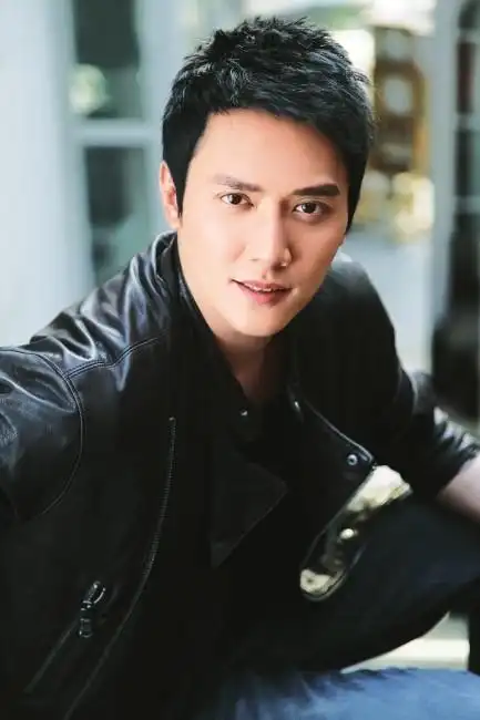 因《宫》走红 冯绍峰称:我其实最想演混蛋!