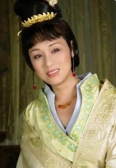 国家一级演员李建群,与导演同居24年却没有名分,已悄然离世_腾讯新闻