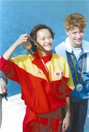 上世纪90年代李宁牌曾与中国的运动成绩一起辉煌过