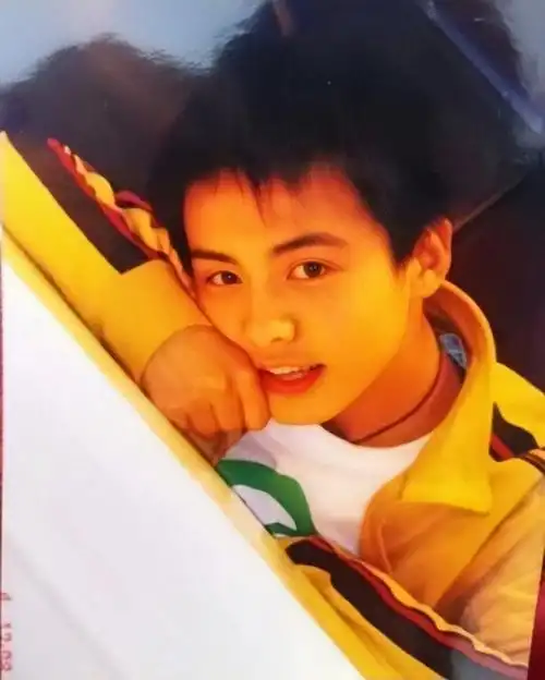 回顾马天宇5岁亲手送走母亲他的童年和刘学州一样悲苦