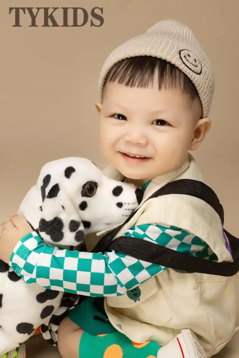 童颜儿童摄影 #潮酷男孩 #萌娃穿搭 #客片分享#治愈系笑容 - 抖音