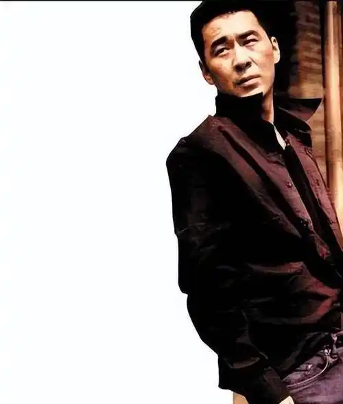 年轻的陈建斌,神似赵寅成,让蒋勤勤深深迷恋_生活_电视剧_无名之辈