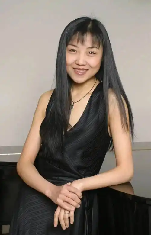 歌颂百年重温时代经典之音