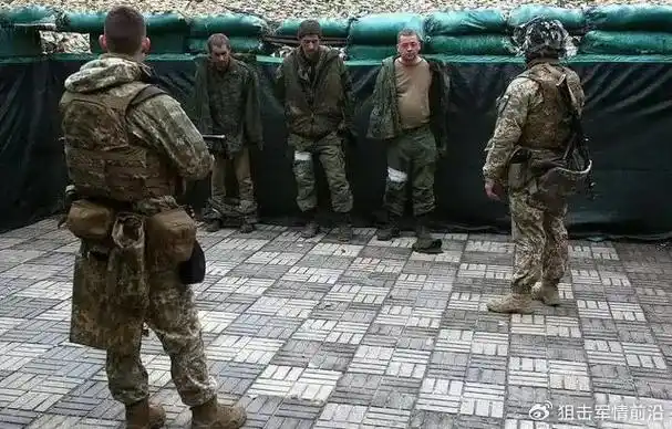 也门武装发射导弹剑指美军格雷夫利号军舰防空系统紧急启动