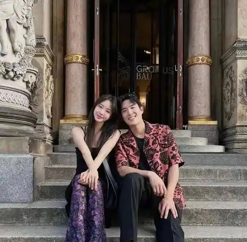 韩艺瑟与年下男友官宣领证,男方曾是牛郎,网友:韩艺瑟真的很爱