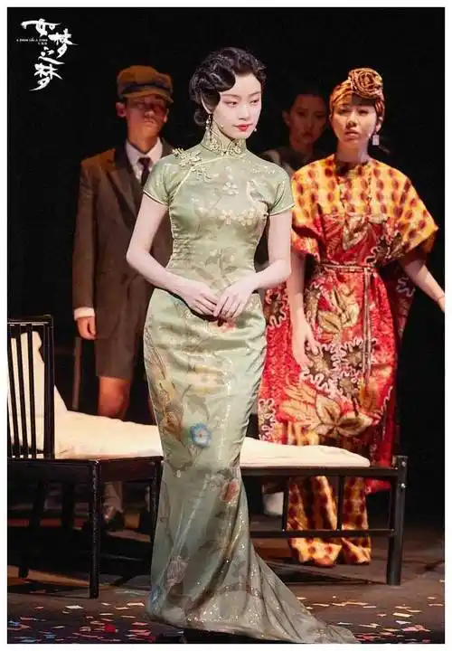 倪妮化身顾香兰旗袍女神,巧妙融合非遗技艺!_剧场_演出_赖声川