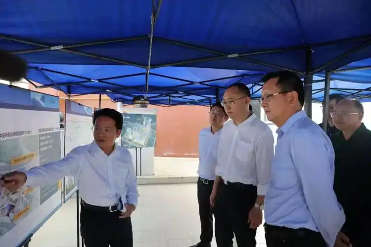 聚焦产业发展推进城市更新高质量发展龙岗区委书记张勇