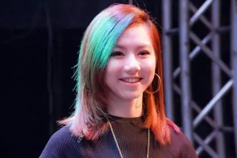 邓紫棋个人简历资料 邓紫棋的爸爸是哪里人_精选-巨铭百科网