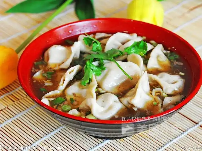 三鲜汤饺图片