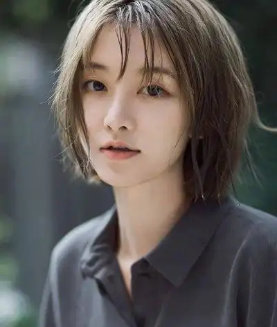 腮帮宽下巴尖是什么脸型 脸大下巴尖适合短发吗_发型造型_宝妈时尚生