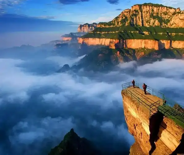 嶂石地貌主要分布在太行山其命名地位于河北省石家庄市赞皇县