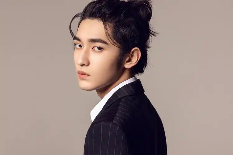 悬疑古装剧《 a target="_blank" href="/item/神探花美男/24617359"