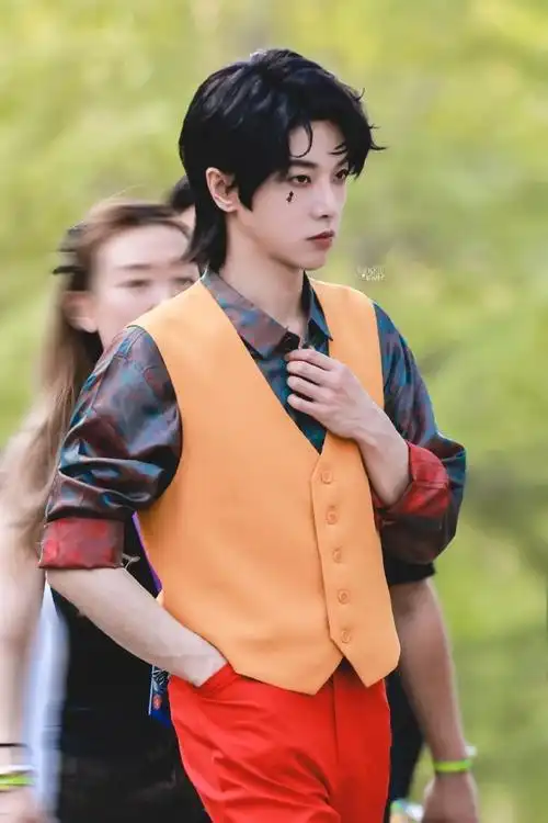 就是硬帅01!    @华晨宇yu