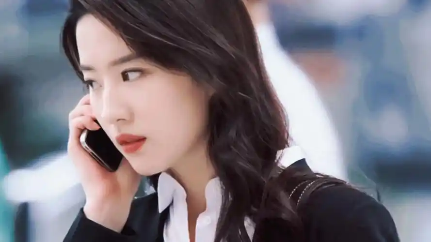 刘亦菲露水红颜钱钟书在围城里写到约着见一面就能使见面的前后几天都