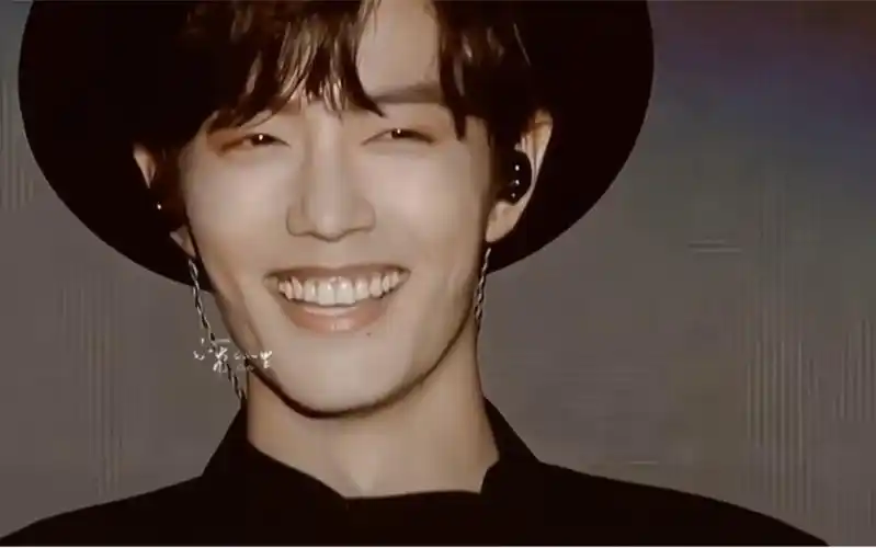 【肖战】一笑倾城_哔哩哔哩_bilibili