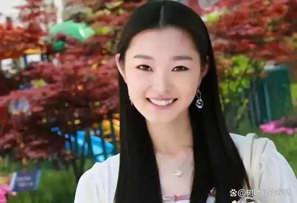 宋轶被曝上学情书收到手软!当看到学生照后,网友:确实心动了!