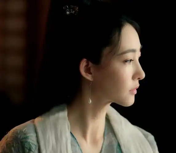 《大唐狄公案》王丽坤参演引热议,古装造型绝美,但感情戏太多余