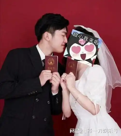 22岁男星刚过法定年龄就结婚,晒领证照发喜糖|王源|王俊凯|刘志宏